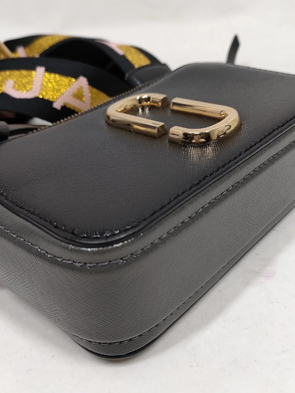 Marc Jacobs Black Crossbody Camera Bag with Gold Hardware and Logo Strap - Picture 5 of 11